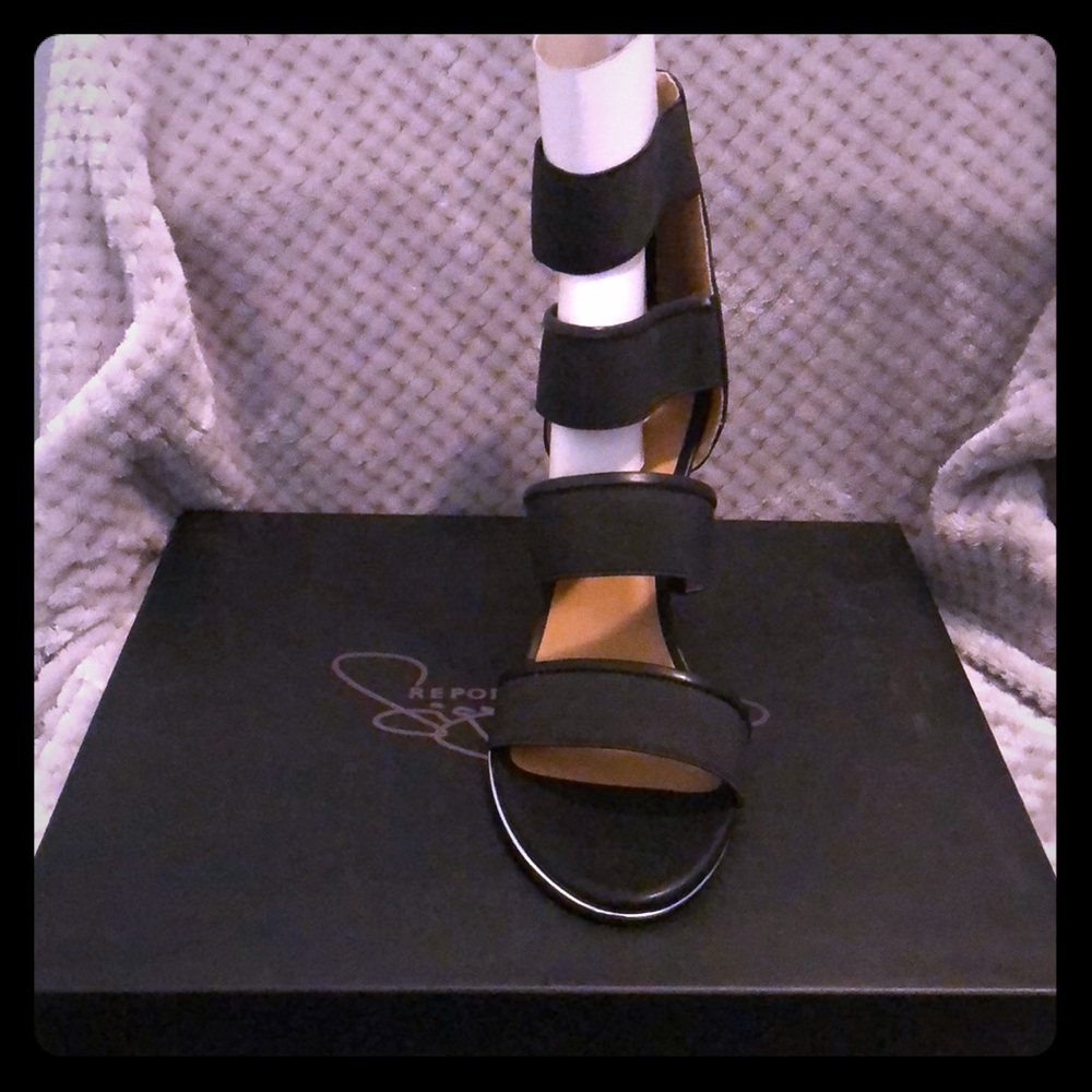 COPY - Report Signature Women’s’ Grays Wedge Pump Size 10